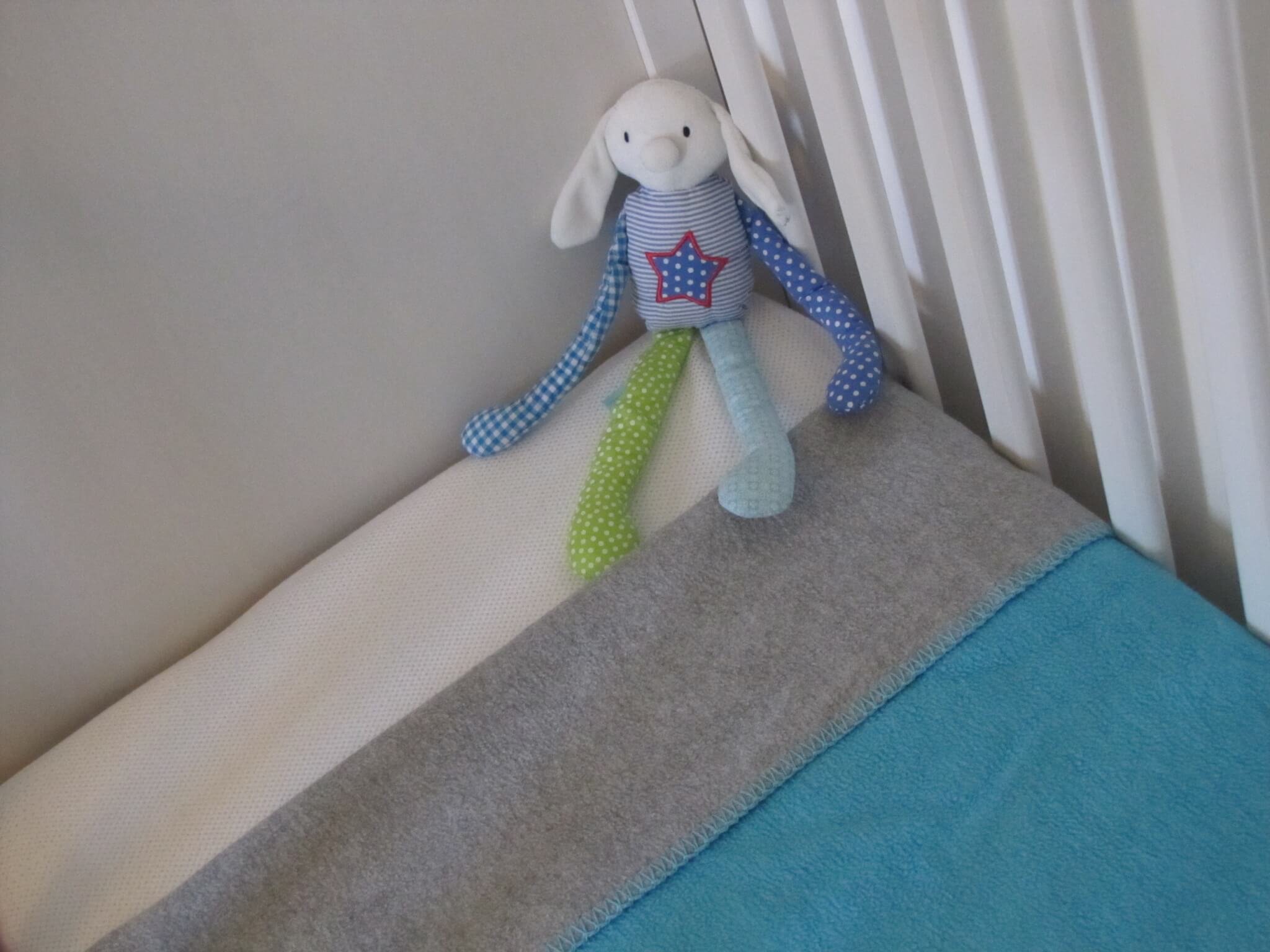 Gordijnen babykamer grijs: babykamer gordijnen sterren nl loanski ...