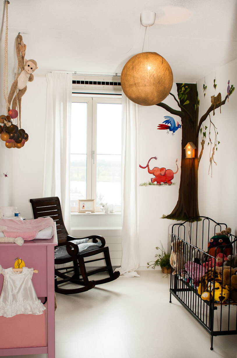 Boom kinderkamer xenos: babykamer boom hout muurschildering ...