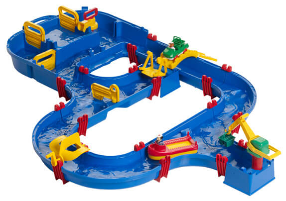 Wat een leuk waterspeelgoed is dat Aquaplay Wat een leuk waterspeelgoed is dat Aquaplay