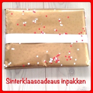 Sinterklaascadeaus inpakken