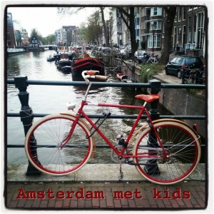 Amsterdam met kids: shoppen voor kids, restaurants, leuke dingen doen met kids, musea, speeltuinen, parken, kinderboerderijen