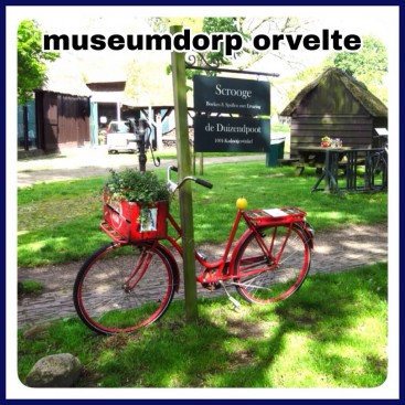 Museumdorp Orvelte met speeltuin en kindvriendelijk restaurant. Museumdorp Orvelte is een brinkdorp in oude Drentse stijl. Dit monumentale dorp herbergt winkeltjes, restaurants en een paar kleine musea. Daarnaast zit op de dorpsbrink een speeltuintje en een schaapskooi. Leuk met kleine kinderen!