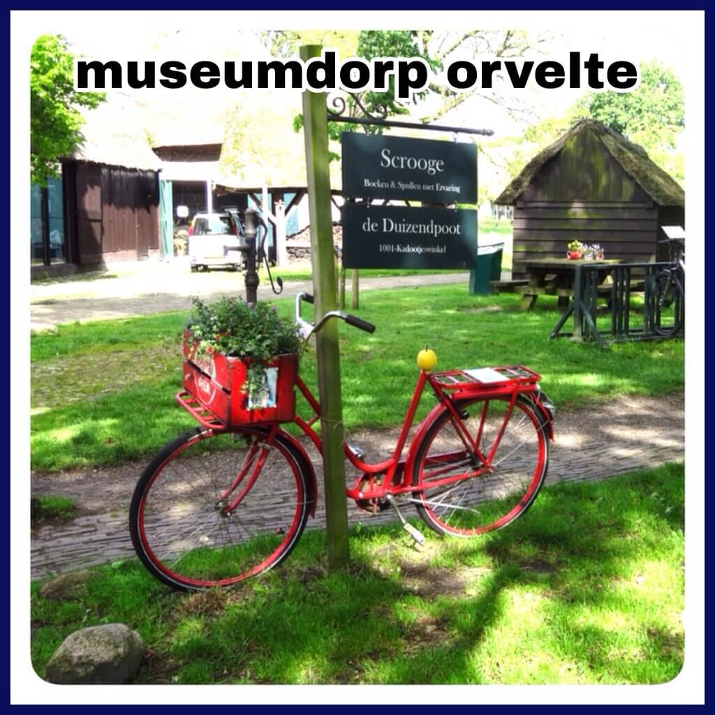 Museumdorp Orvelte met speeltuin en kindvriendelijk restaurant. Museumdorp Orvelte is een brinkdorp in oude Drentse stijl. Dit monumentale dorp herbergt winkeltjes, restaurants en een paar kleine musea. Daarnaast zit op de dorpsbrink een speeltuintje en een schaapskooi. Leuk met kleine kinderen! 