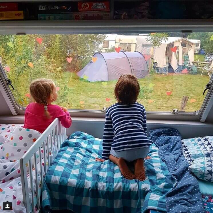 Zomerhuis op wielen de 10 leukste ideeën om een caravan te pimpen - kinderbed inbouwen - vintage retro caravan trailer diy camper Beyerland