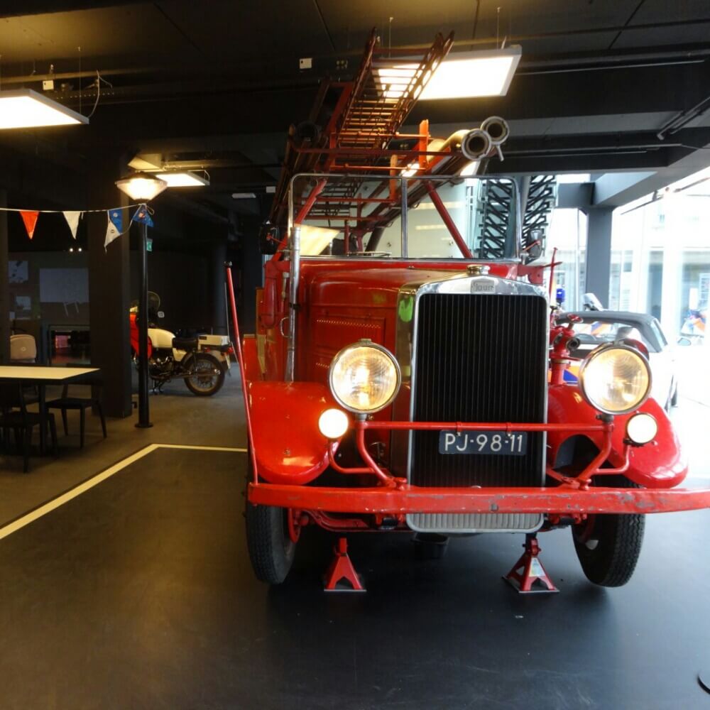 Uitje met de kids politie, ambulance en brandweer kijken in het PIT Veiligheidsmuseum