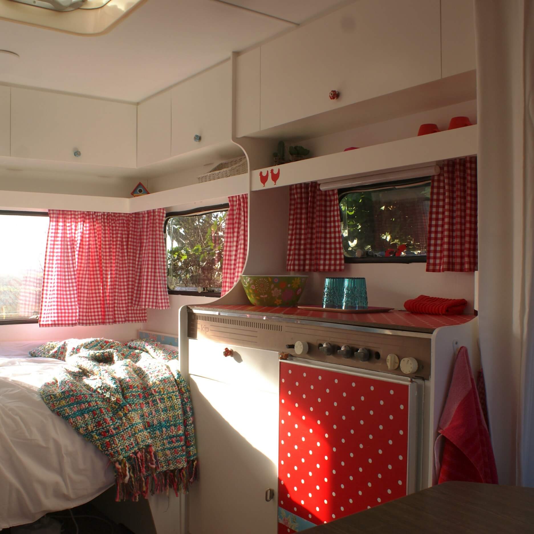 Kijk mee in de hippe Kip met heel inspiratie voor een gepimpte caravan