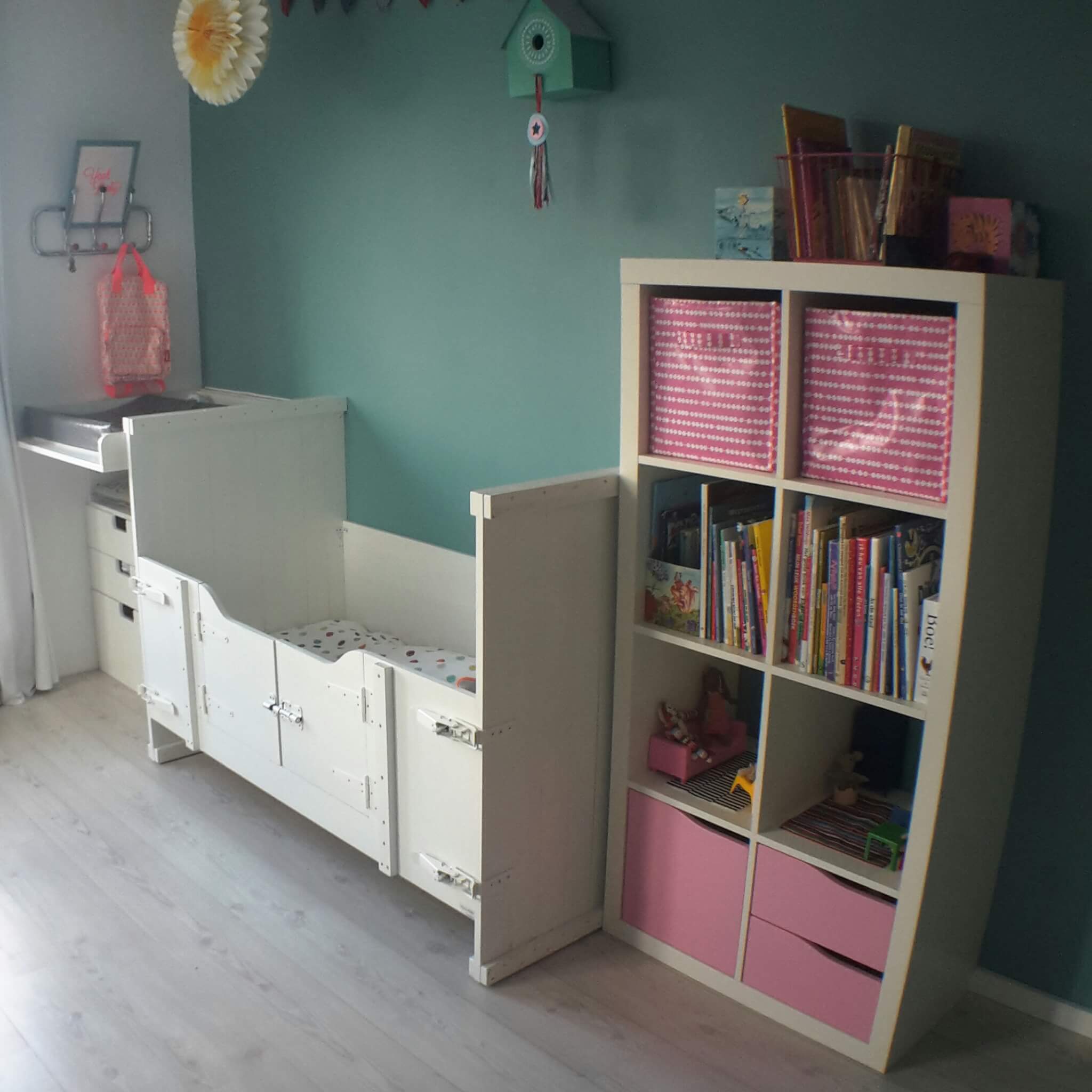 Met een witte basis houd je de kinderkamer rustig