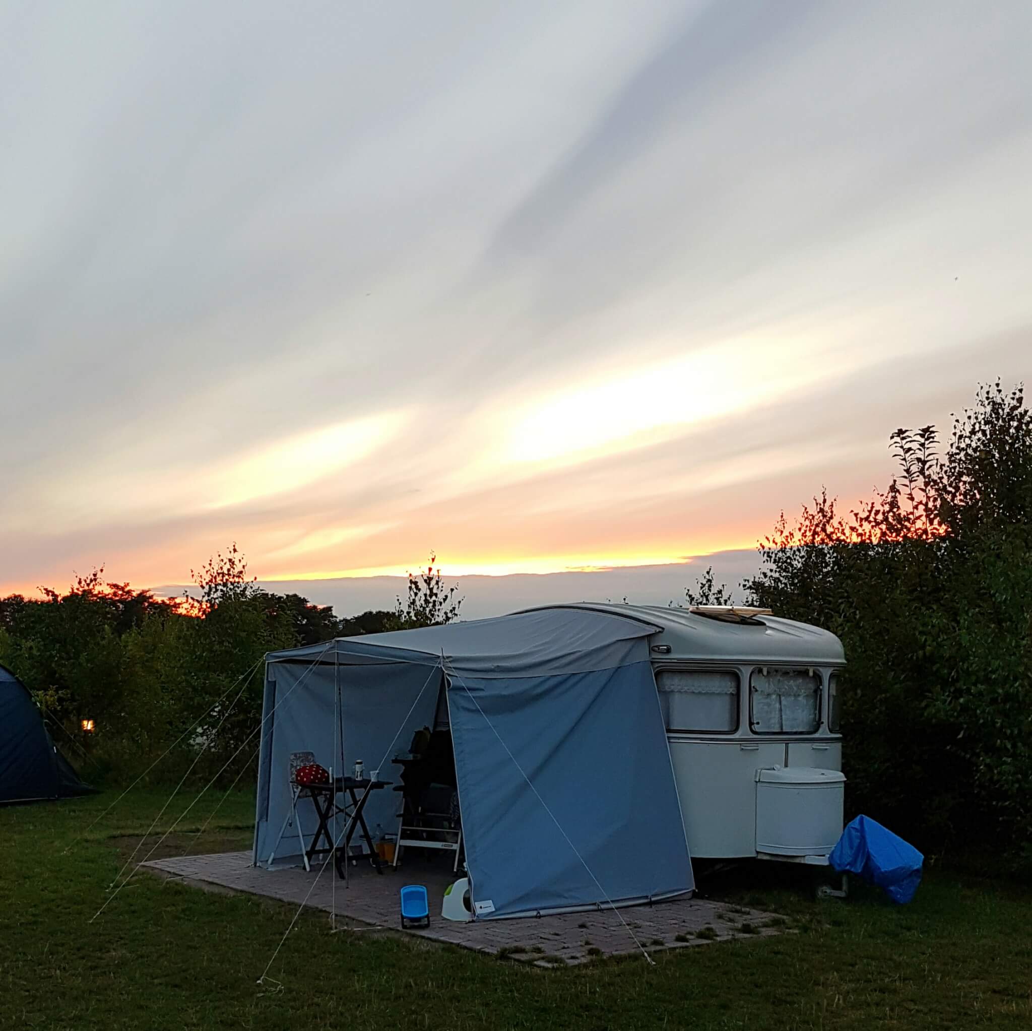 Hippe sleurhut de voortent en de buitenkant van je caravan pimpen