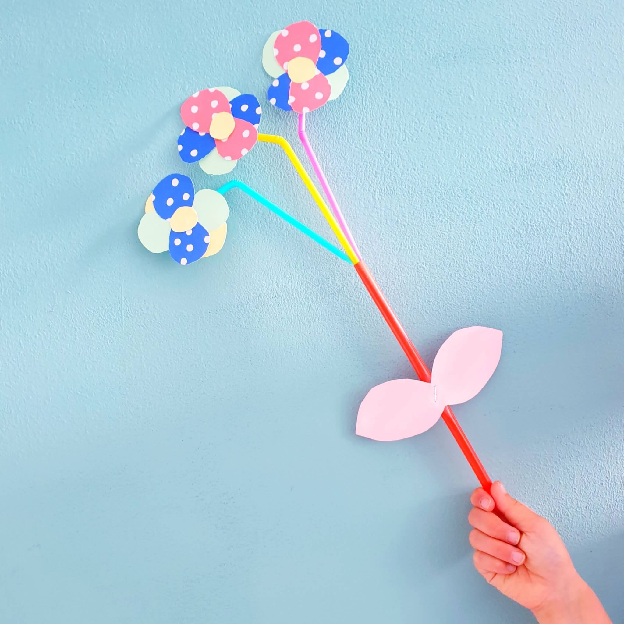 ideeën om te knutselen voor Moederdag en Vaderdag - Bloemen knutselen van papier en karton