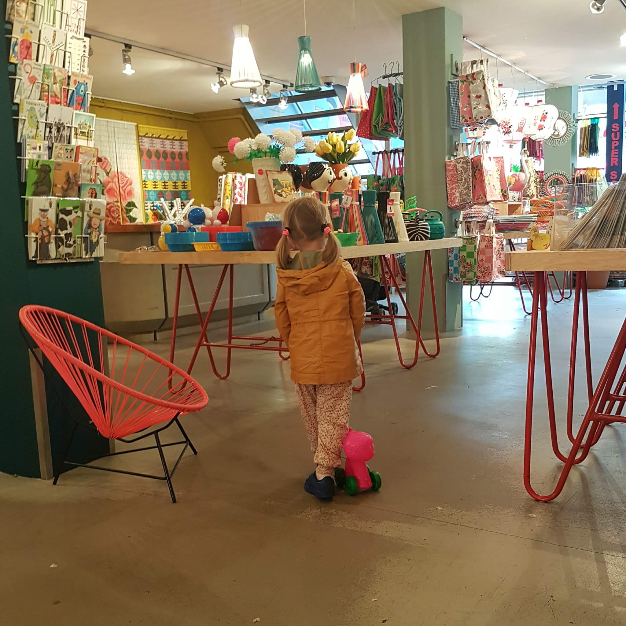 Samen shoppen bij Kitsch Kitchen in Amsterdam: dochter is nu ook fan