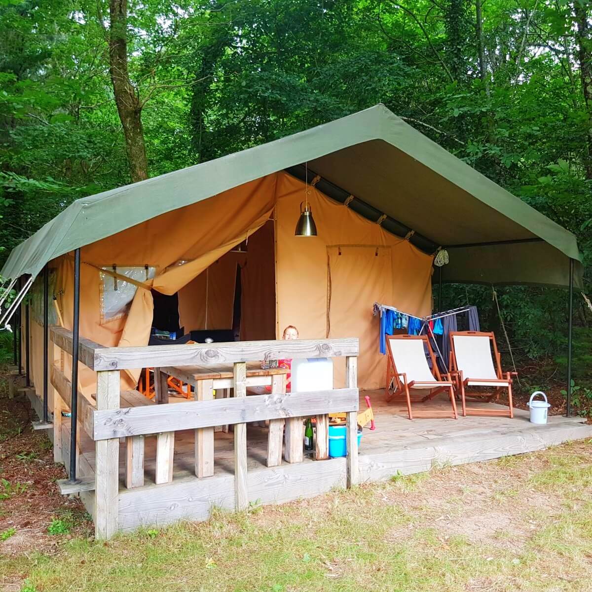 Camping tip: La Nozillière, met zwembad en table d'hotes. Bij Marval, nationaal park Périgord-Limousin. op de grens van de departementen Haute-Vienne en Dordogne