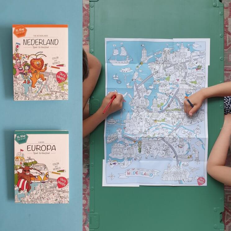 Vakantie cadeautjes voor kinderen – voor onderweg en op vakantie. Very Mappy XL kleurplaat Europa of Nederland Mappy klapper