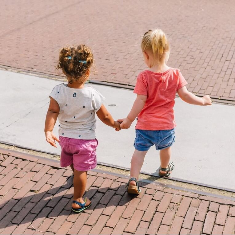 Kleine webwinkel in de spotlight: duurzame kinderkleding abonnement bij Hulaaloop