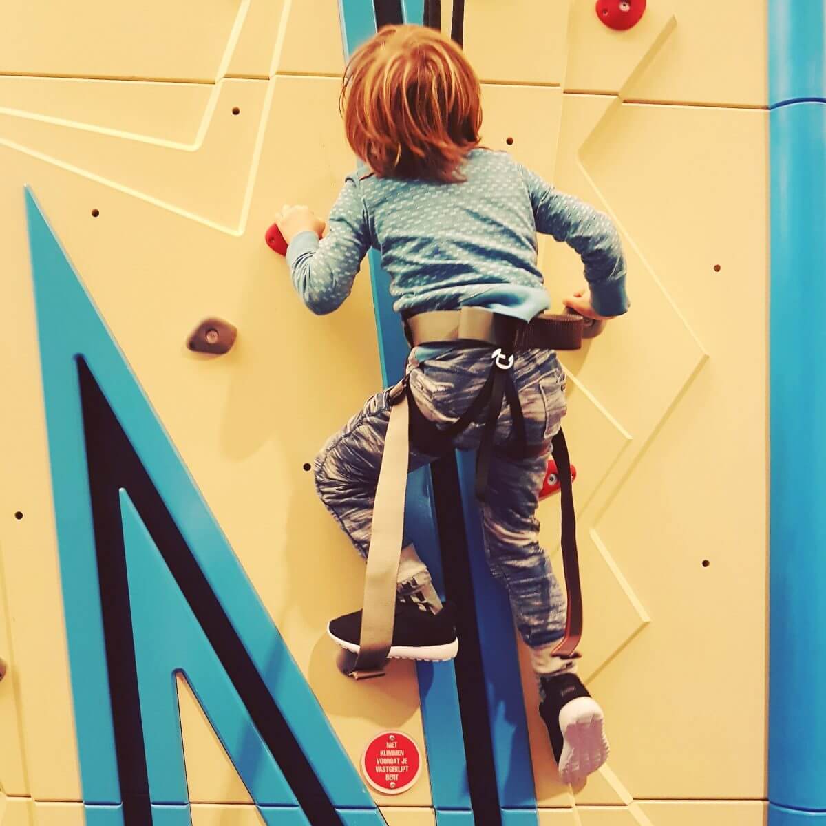 uitje: klimhal met jonge kids clib 'n climb amsterdam noord