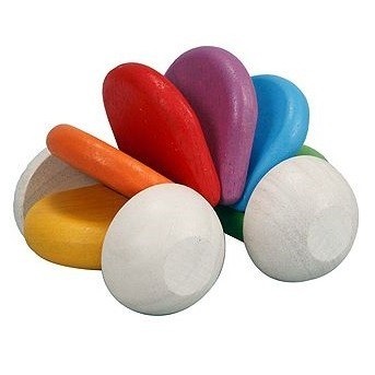 De leukste kraamcadeaus voor de geboorte van een baby - plan toys baby auto
