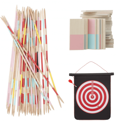 Voor jou gespot: het leukste buitenspeelgoed voor deze zomer - Hema mikado, domino, dart
