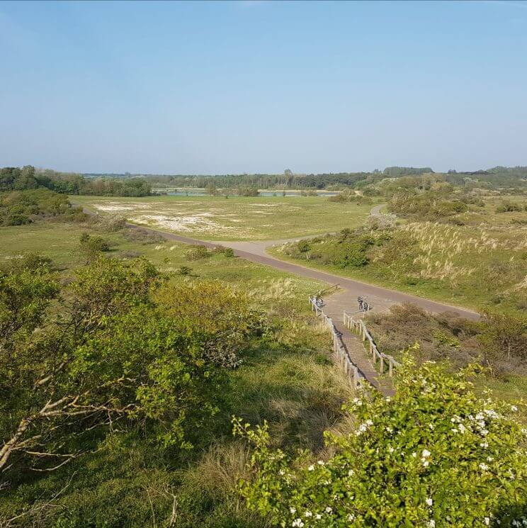 De schitterende duinen van het Noordhollands Duinreservaat zijn ook een zuiveringsgebied voor drinkwater. In het bezoekerscentrum De Hoep (ook wel het konijnenhol genoemd) leerden Miriam en haar gezin op een interactieve manier alles over waterzuivering en de omgeving.