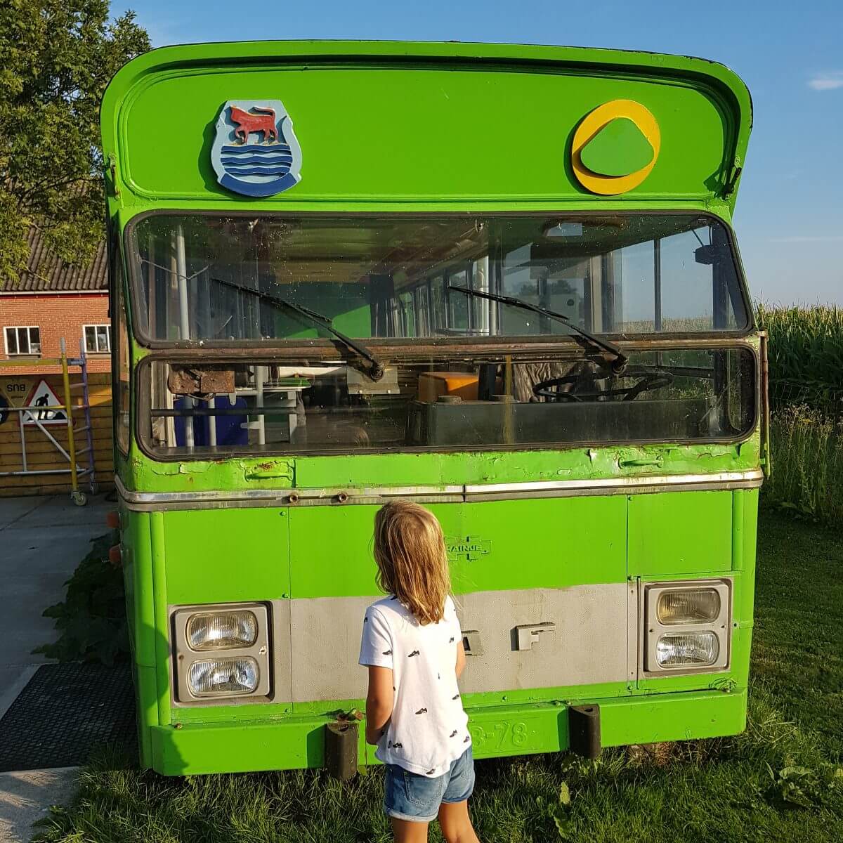 Slapen in een antieke tram... of een vliegtuig, trein of UFO