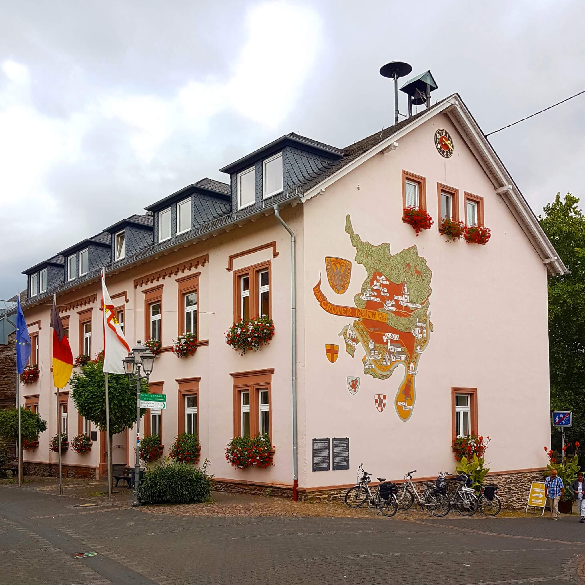 Landal Mont Royal: spelen, zwemmen en wijnproeven met een panoramisch uitzicht - wijndorp Krov