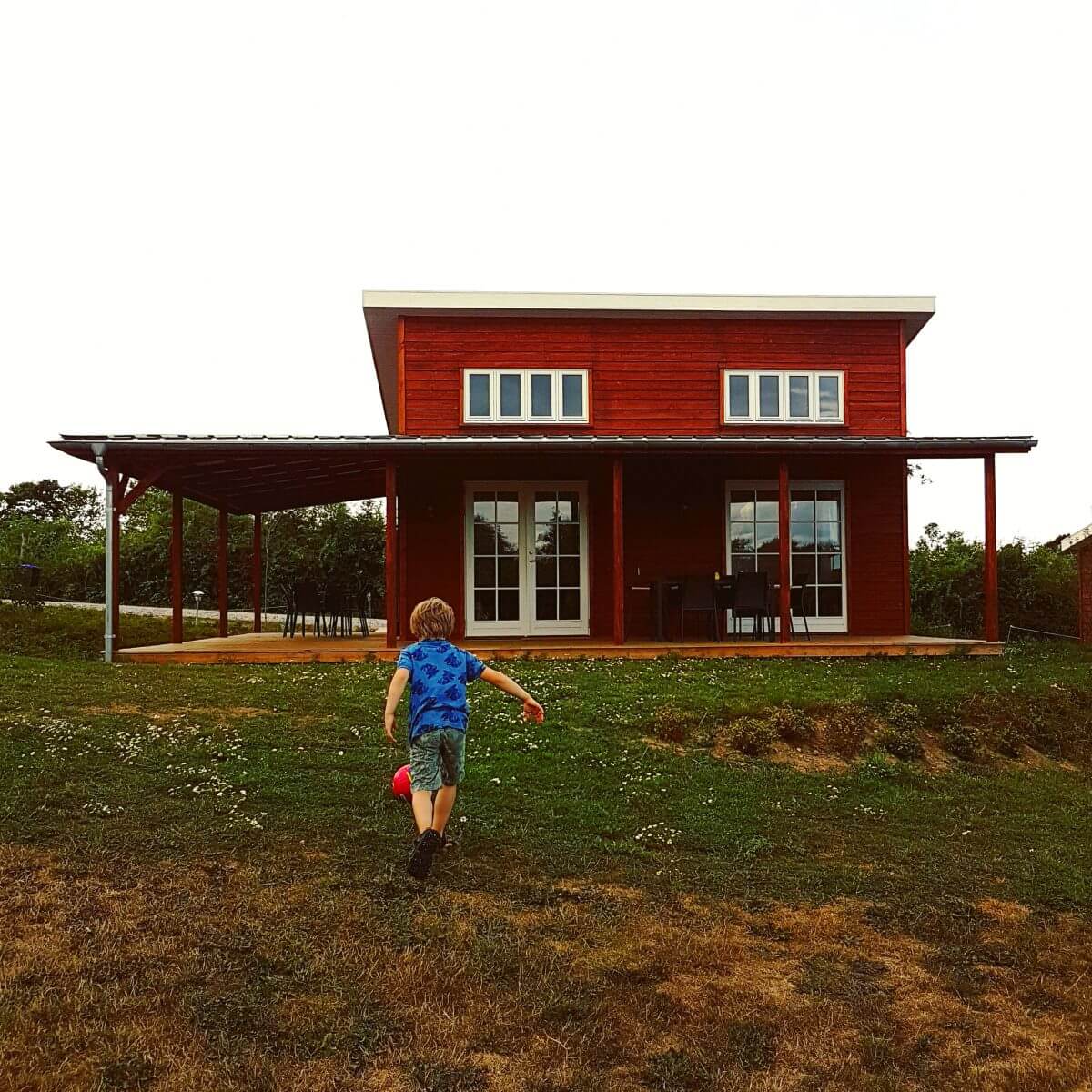 Ditlevsdal Bisonfarm: op bisonsafari of zelfs slapen tussen de bizons, op het eiland Funen in Denemarken, prairie cottages #leukmetkids #vakantie #kinderen