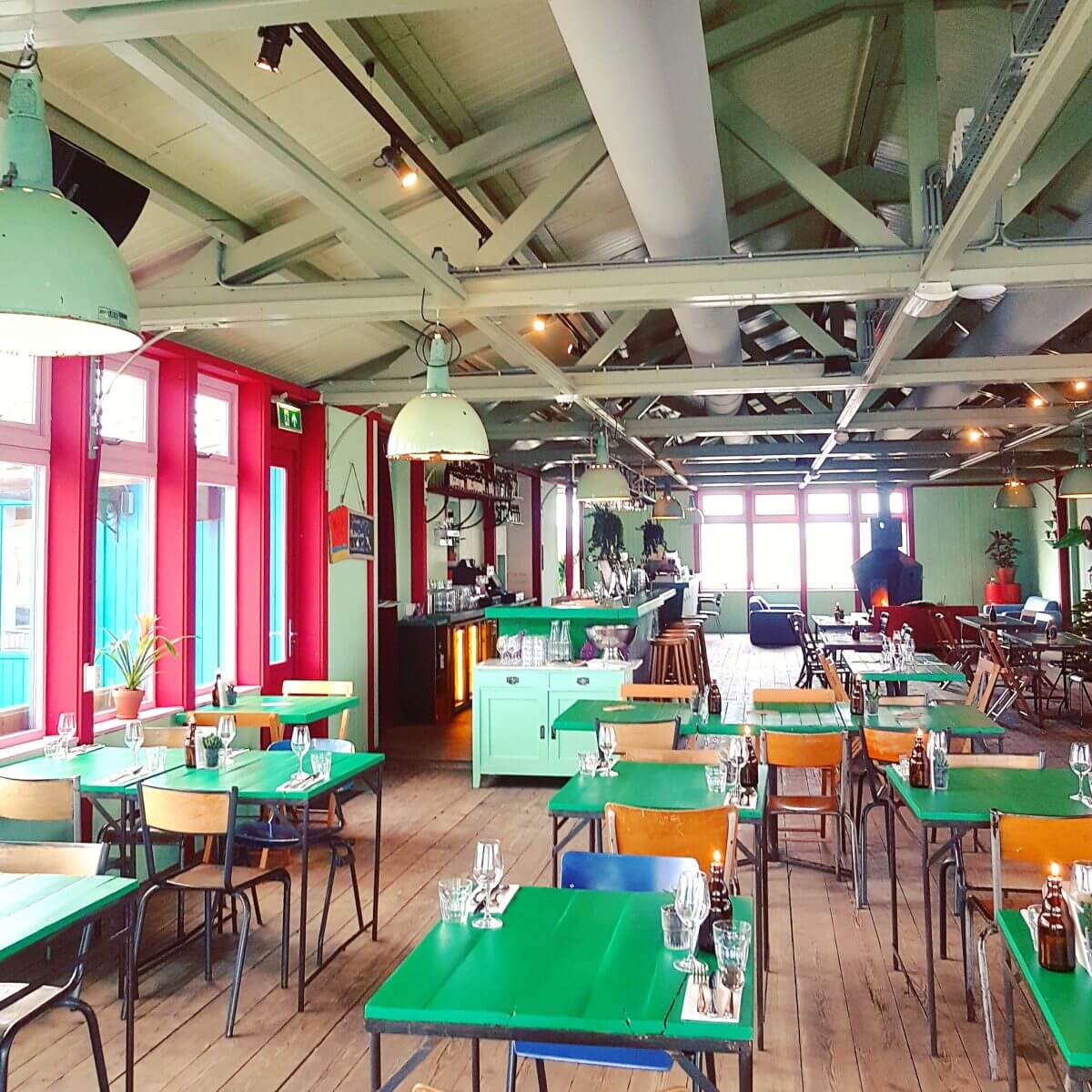 Veel groen bij restaurant Haas & Popi op Lolaland (Blijburg)