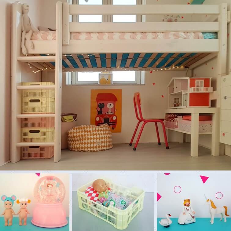 Binnenkijker: kleine witte kinderkamer met roze en geel, half hoogslaper Flexa classic