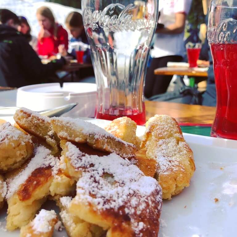 Schladming-Dachstein: wintersport met kids in Oostenrijk - lunchen in de Seiterhutte