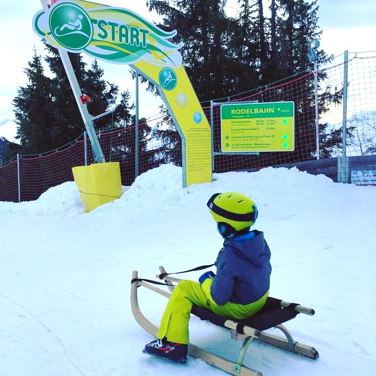  Schladming-Dachstein: wintersport met kids in Oostenrijk - rodelen met de slee