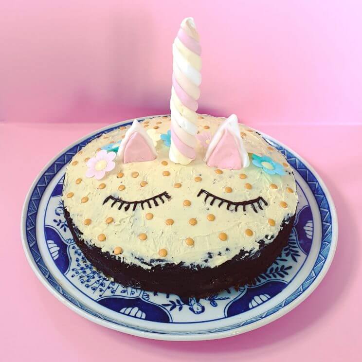 Leuke verjaardagstaart recepten voor kinderen. Zoals deze super simpele eenhoorn taart.