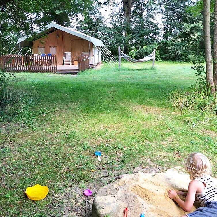 safaritent op kindvriendelijke camping en gîtes: Domaine de Marque in de Pyreneeën