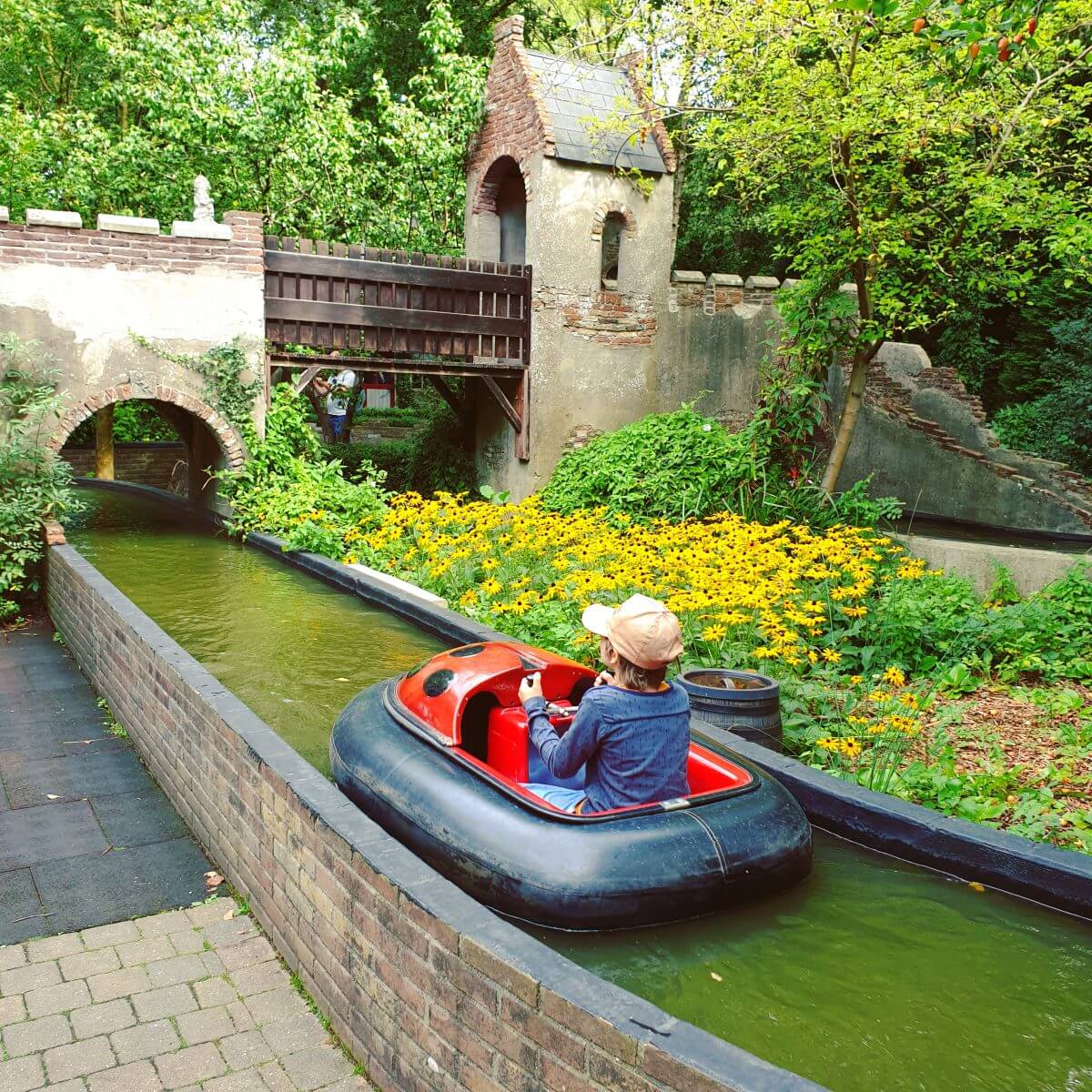 Dobberbootjes in Sprookjeswonderland 