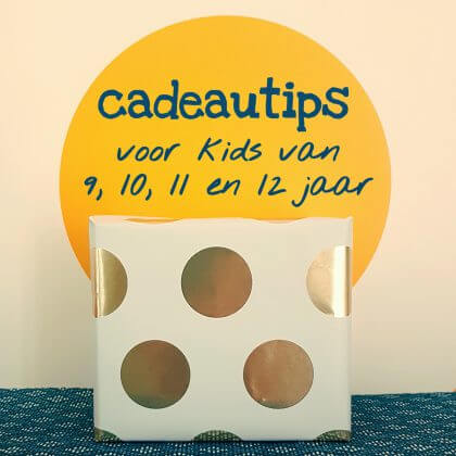 Verjaardag cadeau ideeën voor kinderen van 9, 10, 11 of 12 jaar. Wat koop je voor de negende, tiende, elfde of twaalfde verjaardag van een kind? Of voor Sinterklaas of kerst? In dit artikel laat ik je heel veel leuke cadeau ideeën zien voor kinderen van 9, 10, 11 en 12 jaar. Grote en kleine cadeaus, voor zowel jongens als meisjes. Leuk voor je 9-jarige, 10-jarige, 11-jarige of 12-jarige zoon of dochter, of je vriend. Kijk snel verder!