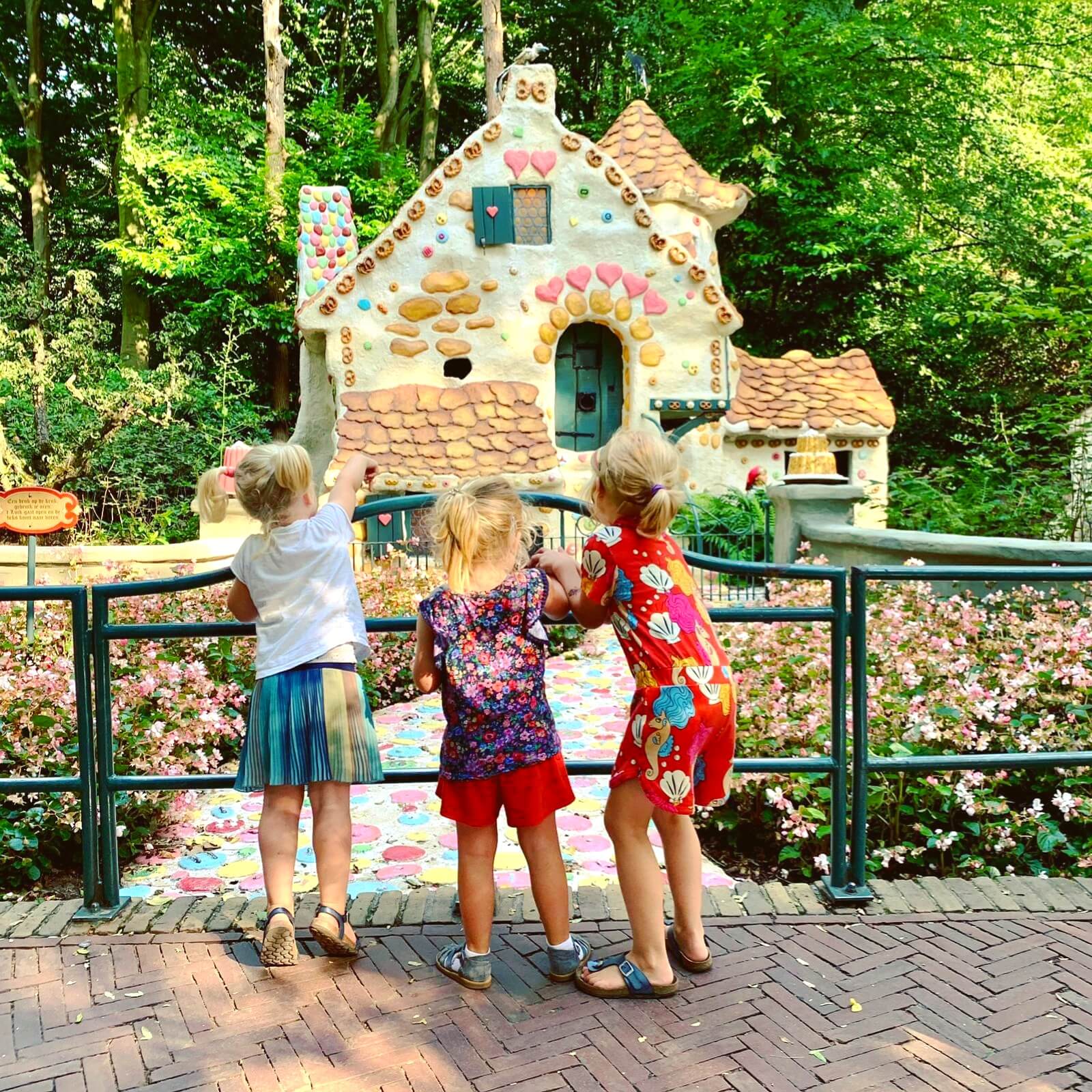 Een leuk buitenuitje in de zomer of lente: Efteling in Brabant.