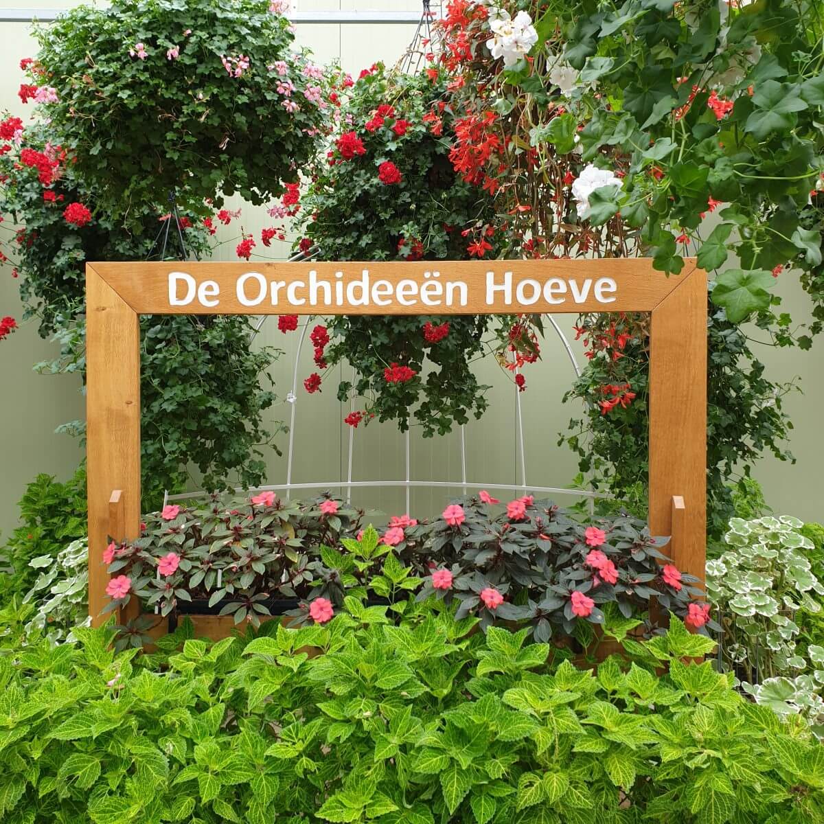 Binnen uitje met kinderen in Flevoland: de Orchideeënhoeve, met restaurantje