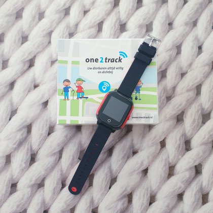 One2Track horloge voor kinderen met stappenteller, smartwatch en locatie tracker