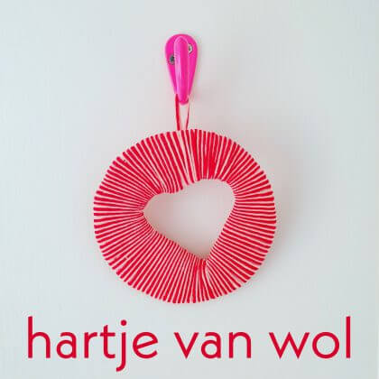 Hartjes hanger knutselen voor Valentijnsdag