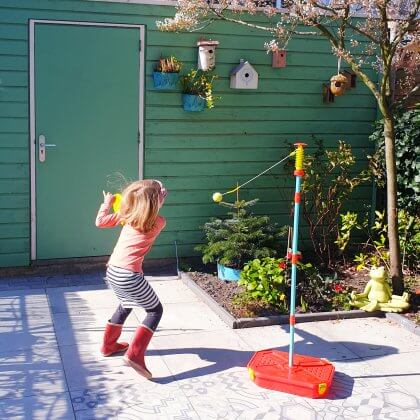 Buitenspelen in je eigen tuin: met deze tips kun je kinderen stimuleren