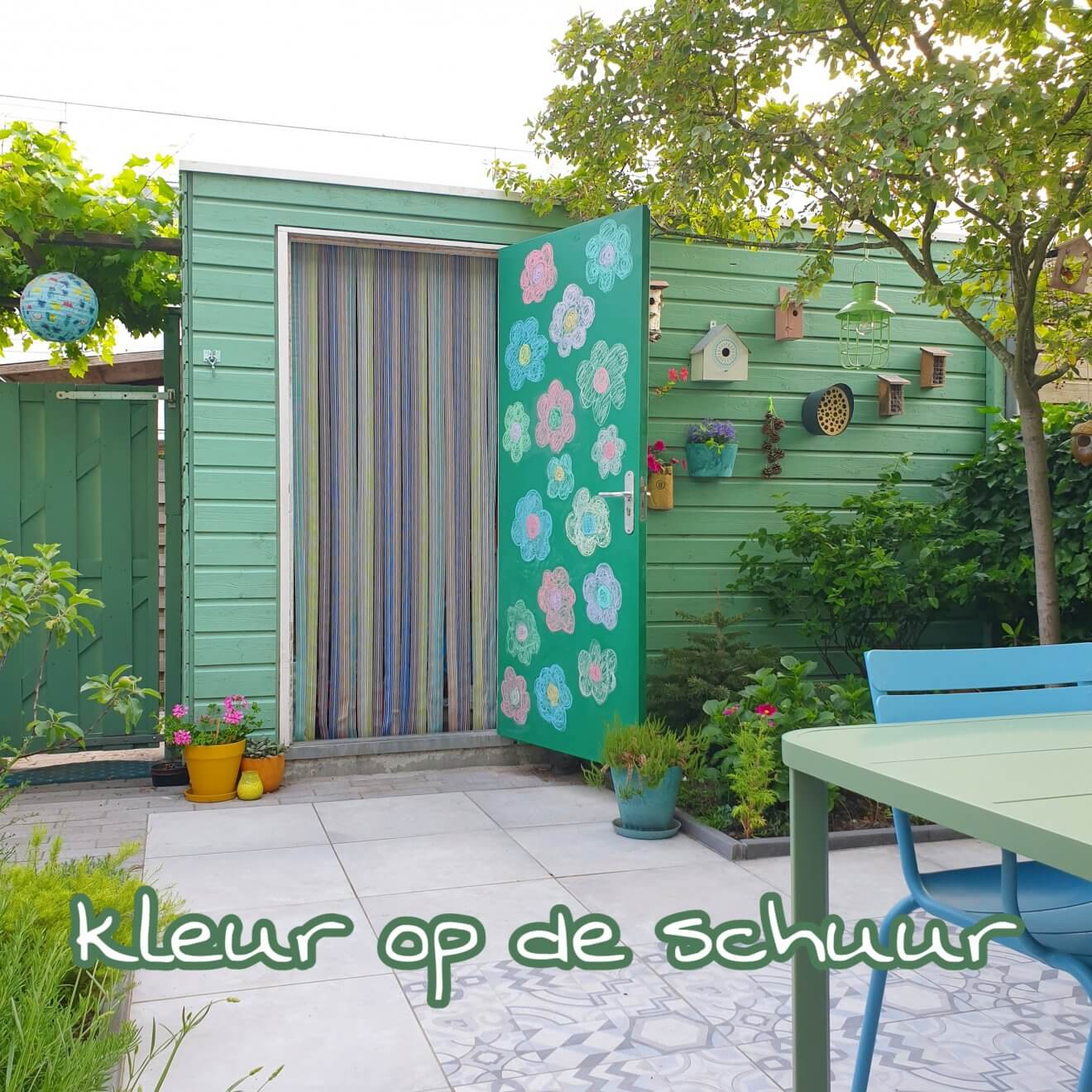 Schuur verven en opknappen: zo heb je altijd groen en kleur in de tuin