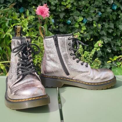 roze Dr. Martens kinderschoenen voor meisjes