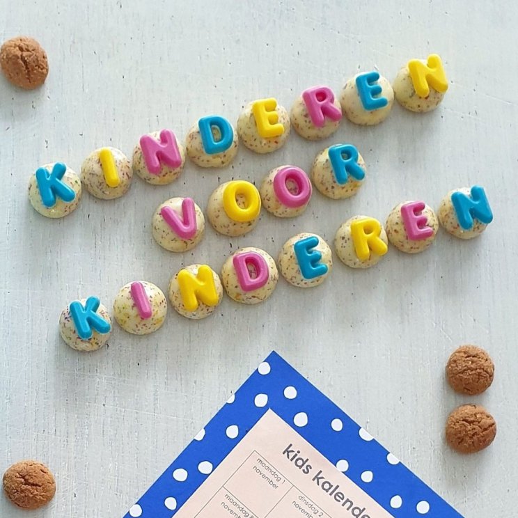 pepernoten versieren met letters