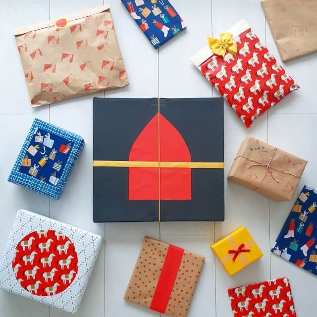 Sinterklaascadeaus inpakken: pakjes leuk versieren
