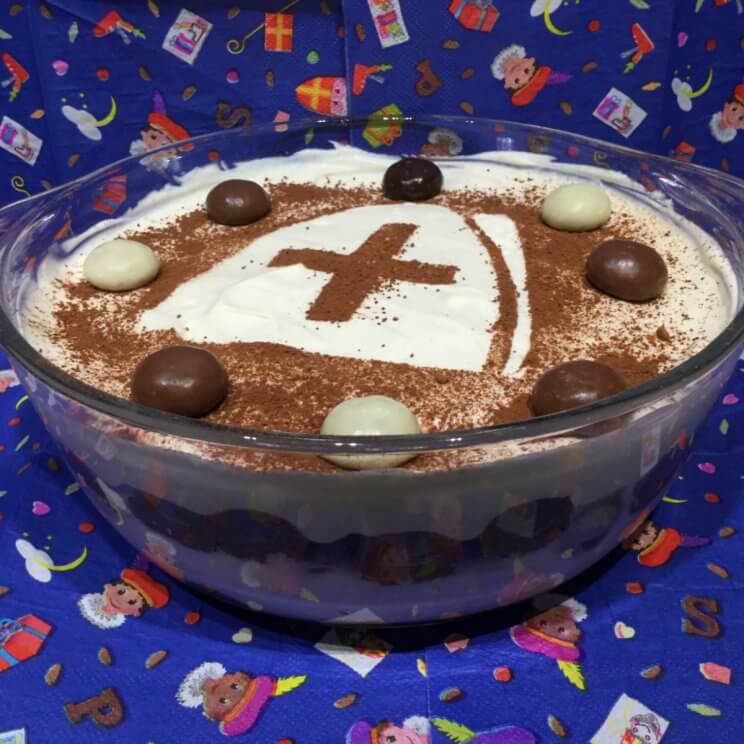 Sinterklaas trifle