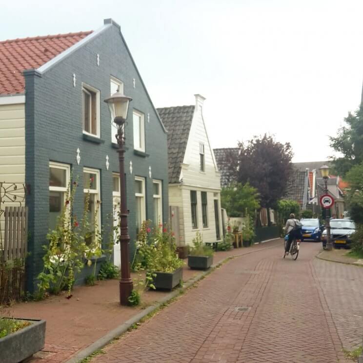 Wandelen met kinderen in de buurt van Amsterdam: plekken met speeltuin - Nieuwendammerdijk in Noord