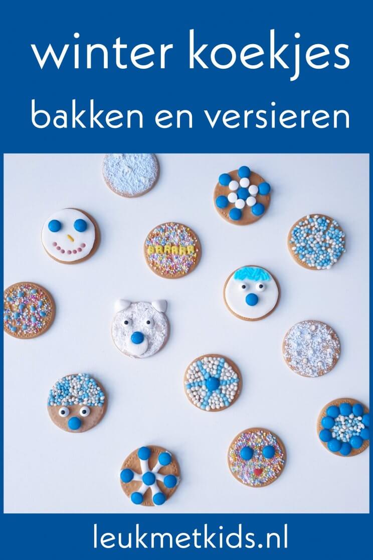 Winter koekjes bakken en versieren. Het is een van onze favoriete bezigheden voor de winter: koekjes bakken en versieren. Soms bakken we de koekjes zelf, soms gebruiken we koekjes uit de winkel. Want koekjes versieren is misschien wel het allerleukste, het is een soort knutselen. In dit artikel delen we leuke ideeën.