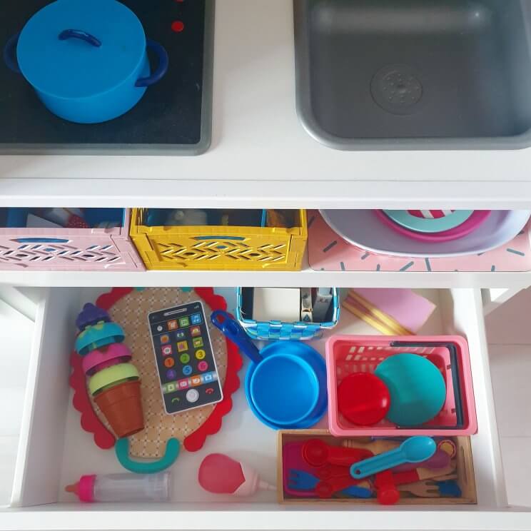 Ikea speelkeuken hack: een kinderkeuken maken van Duktig en Besta. Kids kitchen DIY project