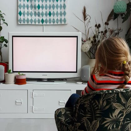 101 dingen om binnen te doen met kinderen als het regent of koud is: leuke kinderfilms kijken
