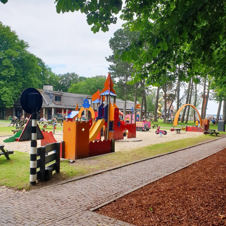 Oud Valkeveen review: sfeervolle kruising tussen pretpark en speeltuin