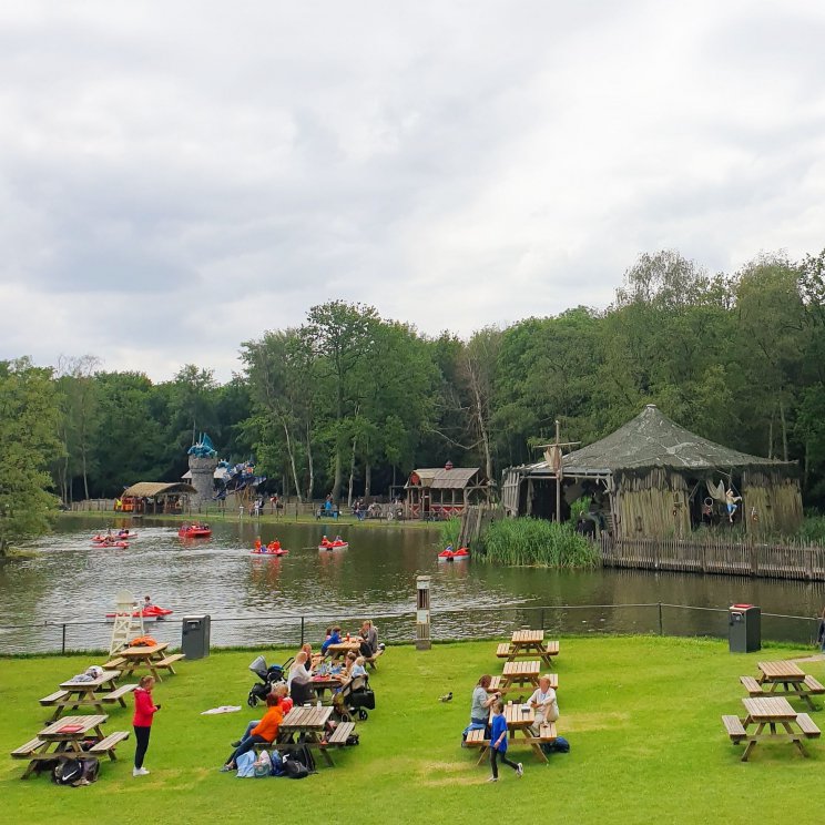 Oud Valkeveen review: sfeervolle kruising tussen pretpark en speeltuin