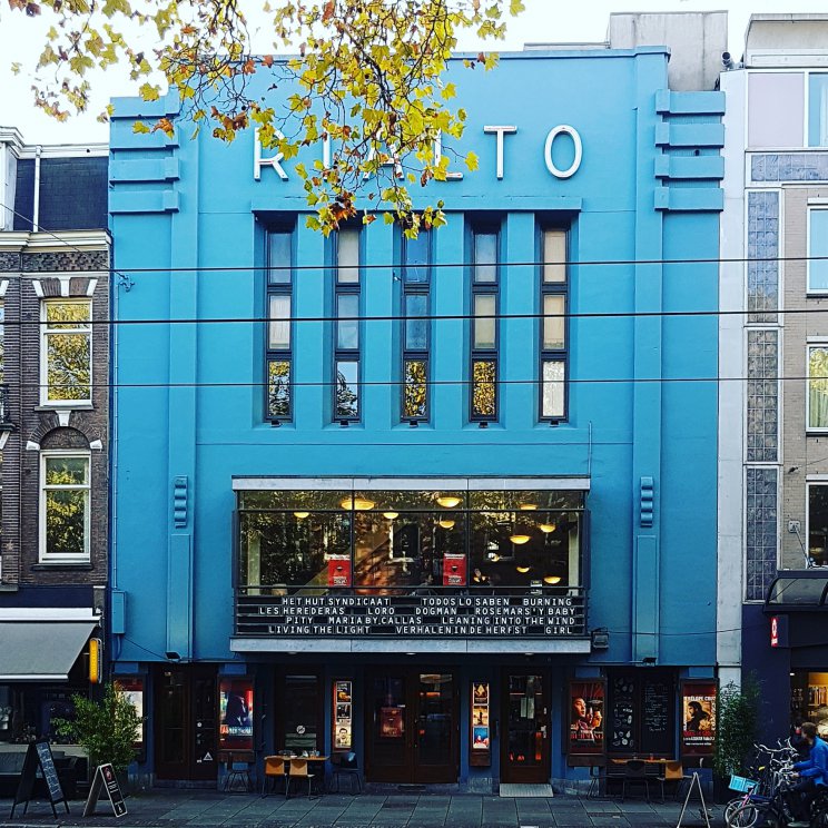 Bioscoop Rialto is een oud filmtheater met veel films voor kinderen. In de vakantie vaak een speciaal activiteitenprogramma. Rialto zit aan de Ceintuurbaan. 