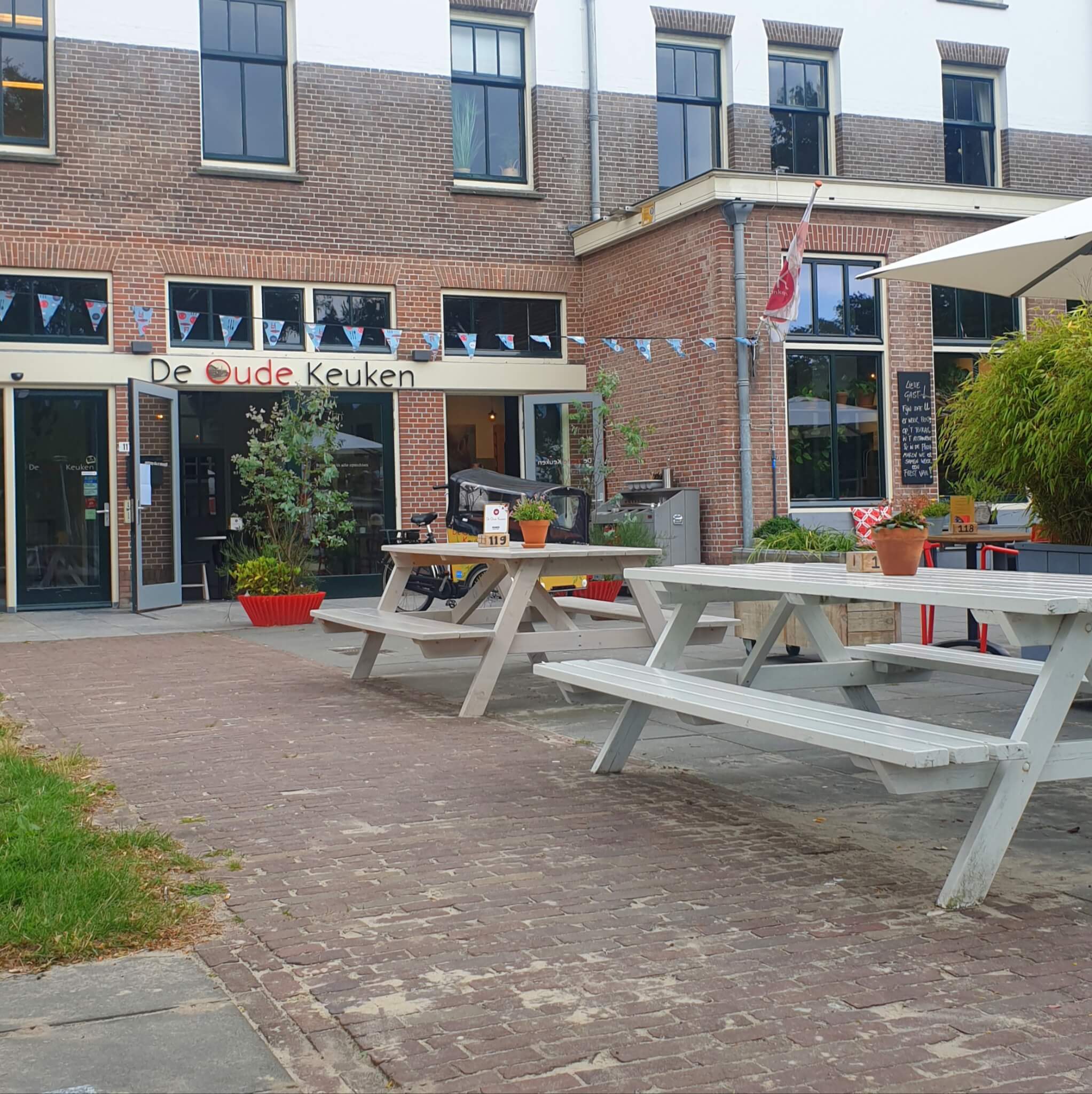 Kindvriendelijke restaurants en hotels: met speeltuin en ander leuks. De Oude Keuken in Bakkum in Castricum. 